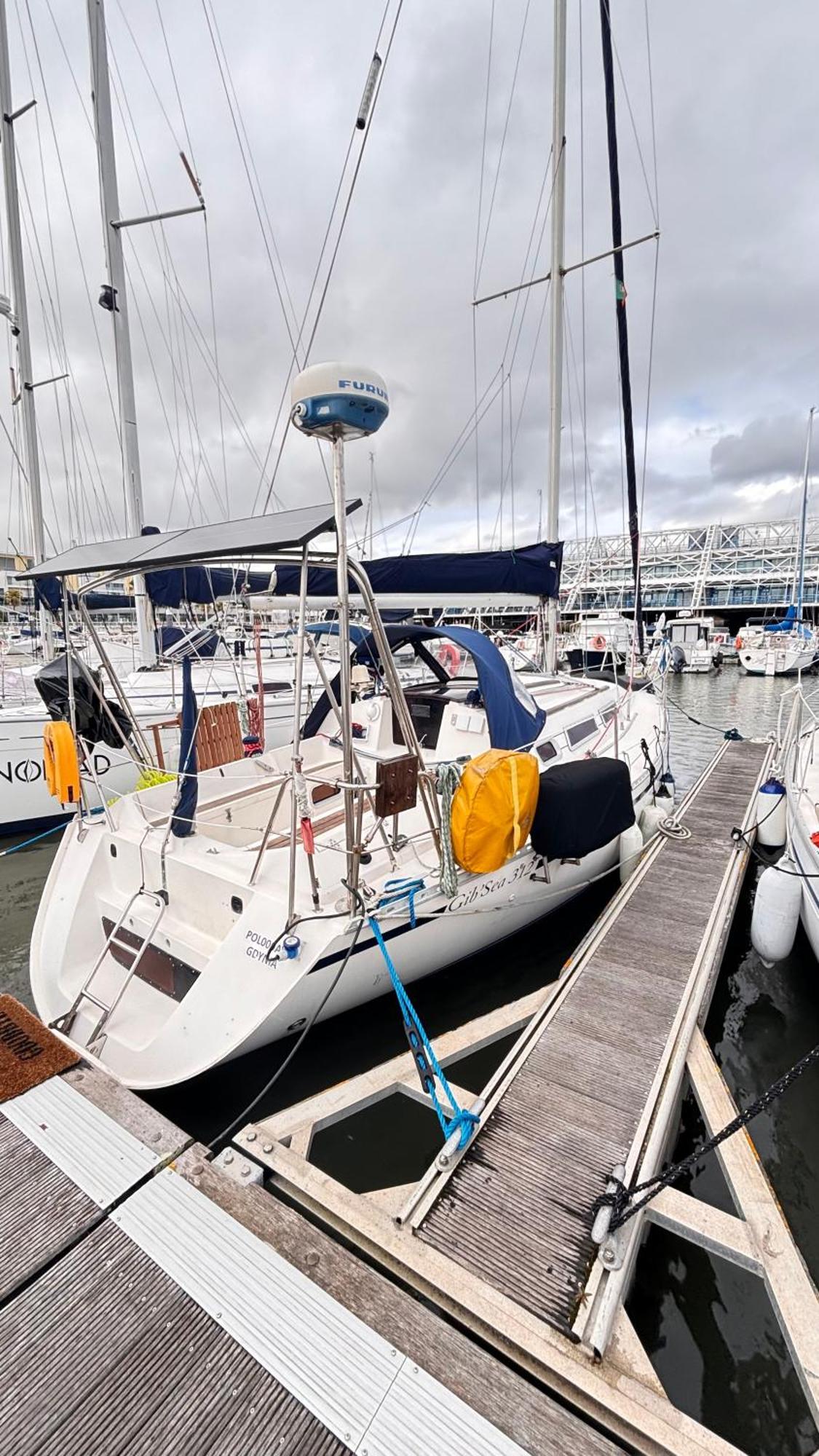 Slowlife Hotel en barco Lisboa